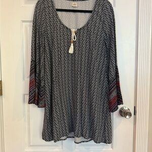 O'Neill Black and Red Geometric Tunic